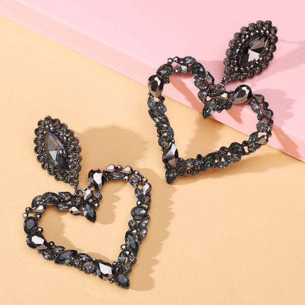 Heart-shaped Black Earrings